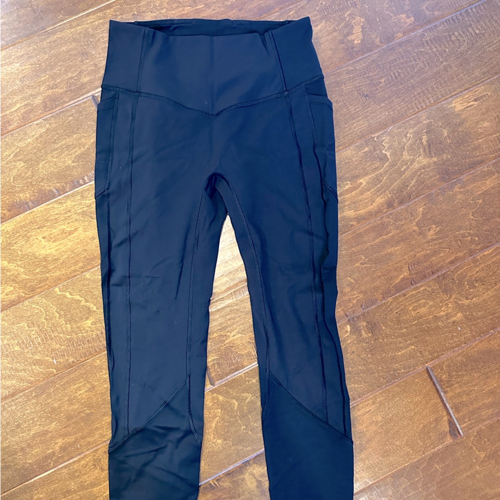 All the right places lululemon size 8